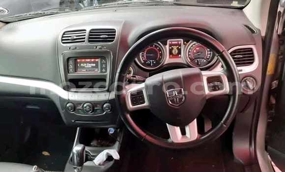 Tenga Tsaru Dodge Journey Sirivha Mota in Achachinja in Tete Tenga Tsaru Dodge Journey Sirivha Mota in Achachinja in Tete