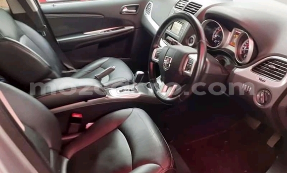 Tenga Tsaru Dodge Journey Sirivha Mota in Achachinja in Tete Tenga Tsaru Dodge Journey Sirivha Mota in Achachinja in Tete