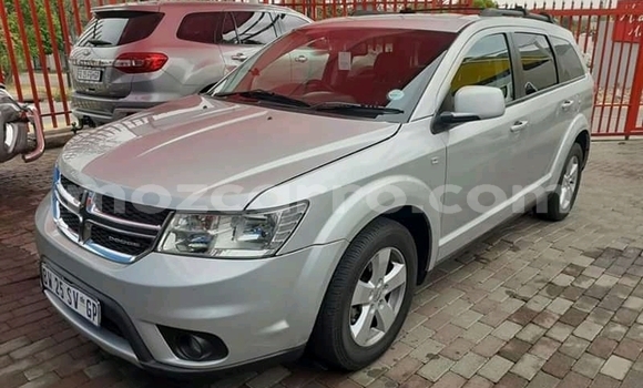 Tenga Tsaru Dodge Journey Sirivha Mota in Achachinja in Tete Tenga Tsaru Dodge Journey Sirivha Mota in Achachinja in Tete