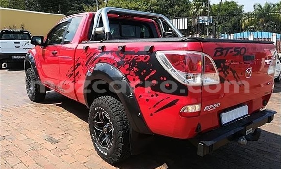 Nunua Ilio tumika Mazda BT-50 Nyekundu Gari ndani ya Maputo nchini Maputo Nunua Ilio tumika Mazda BT-50 Nyekundu Gari ndani ya Maputo nchini Maputo