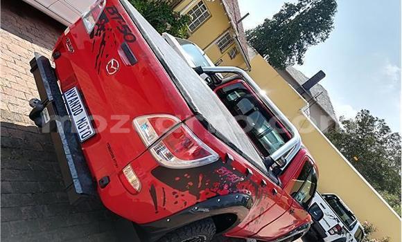 Nunua Ilio tumika Mazda BT-50 Nyekundu Gari ndani ya Maputo nchini Maputo Nunua Ilio tumika Mazda BT-50 Nyekundu Gari ndani ya Maputo nchini Maputo