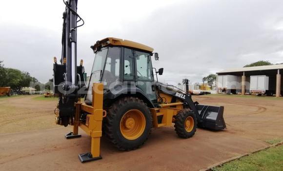 Tenga Tsaru Caterpillar 120 Zvimwe Rori in Maputo in Maputo Tenga Tsaru Caterpillar 120 Zvimwe Rori in Maputo in Maputo