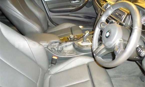 Nunua Ilio tumika BMW 3-Series Fedha Gari ndani ya Maputo nchini Maputo Nunua Ilio tumika BMW 3-Series Fedha Gari ndani ya Maputo nchini Maputo