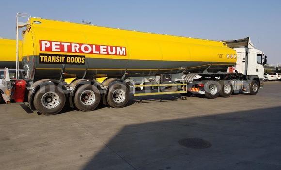 Comprar Usado Scania Irizar Branco Caminhão em Maputo em Maputo Comprar Usado Scania Irizar Branco Caminhão em Maputo em Maputo