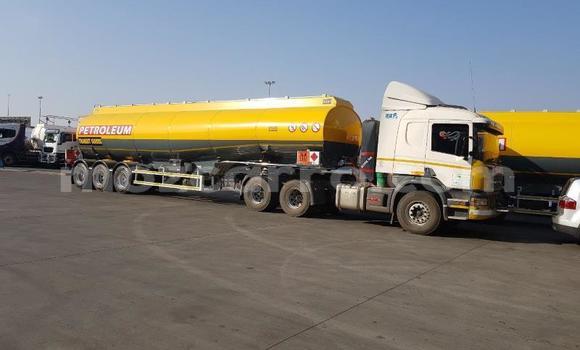 Comprar Usado Scania Irizar Branco Caminhão em Maputo em Maputo Comprar Usado Scania Irizar Branco Caminhão em Maputo em Maputo