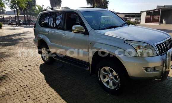 Nunua Ilio tumika Toyota Land Cruiser Prado Fedha Gari ndani ya Maputo nchini Maputo Nunua Ilio tumika Toyota Land Cruiser Prado Fedha Gari ndani ya Maputo nchini Maputo