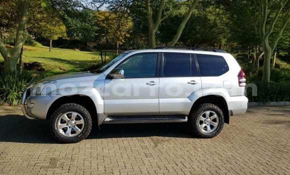 Nunua Ilio tumika Toyota Land Cruiser Prado Fedha Gari ndani ya Maputo nchini Maputo Nunua Ilio tumika Toyota Land Cruiser Prado Fedha Gari ndani ya Maputo nchini Maputo