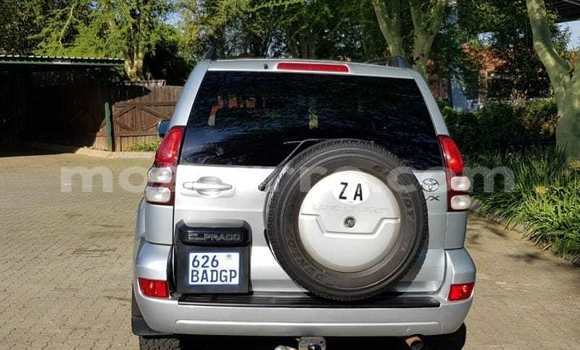 Nunua Ilio tumika Toyota Land Cruiser Prado Fedha Gari ndani ya Maputo nchini Maputo Nunua Ilio tumika Toyota Land Cruiser Prado Fedha Gari ndani ya Maputo nchini Maputo