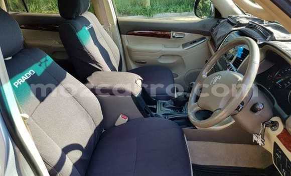 Nunua Ilio tumika Toyota Land Cruiser Prado Fedha Gari ndani ya Maputo nchini Maputo Nunua Ilio tumika Toyota Land Cruiser Prado Fedha Gari ndani ya Maputo nchini Maputo