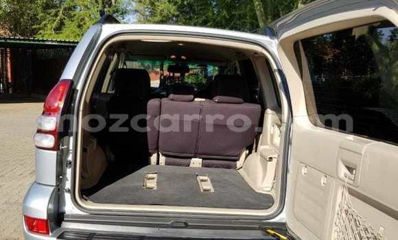 Nunua Ilio tumika Toyota Land Cruiser Prado Fedha Gari ndani ya Maputo nchini Maputo Nunua Ilio tumika Toyota Land Cruiser Prado Fedha Gari ndani ya Maputo nchini Maputo