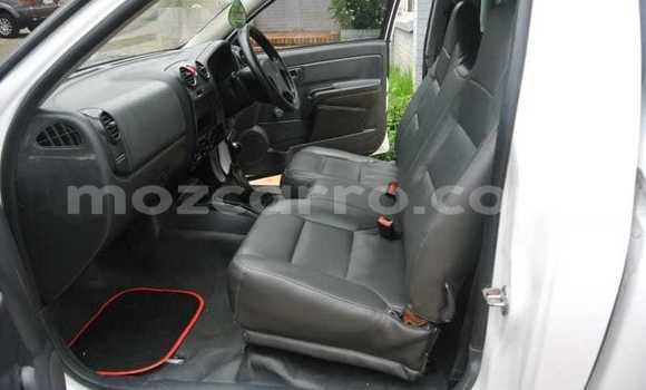 Nunua Ilio tumika Isuzu KB Nyeupe Gari ndani ya Maputo nchini Maputo Nunua Ilio tumika Isuzu KB Nyeupe Gari ndani ya Maputo nchini Maputo