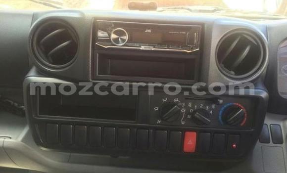 Comprar Usado Toyota Dyna Branco Carro em Beira em Sofala Comprar Usado Toyota Dyna Branco Carro em Beira em Sofala