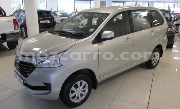 Comprar Usado Toyota Avanza De outros Carro em Beira em Sofala