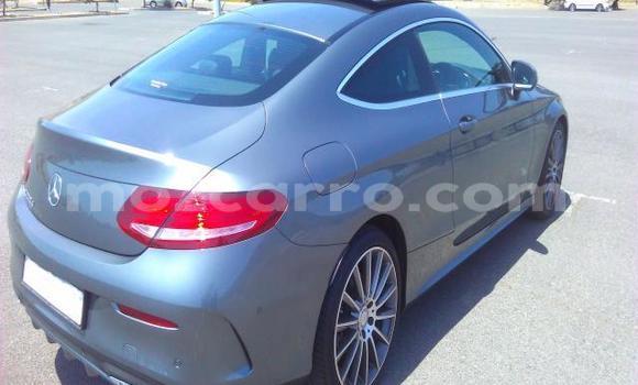 Nunua Ilio tumika Mercedes‒Benz C-Class Fedha Gari ndani ya Maputo nchini Maputo Nunua Ilio tumika Mercedes‒Benz C-Class Fedha Gari ndani ya Maputo nchini Maputo
