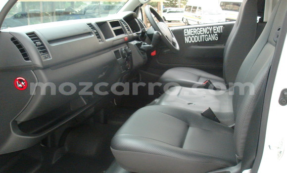 Nunua Ilio tumika Toyota Hiace Nyeupe Gari ndani ya Maputo nchini Maputo Nunua Ilio tumika Toyota Hiace Nyeupe Gari ndani ya Maputo nchini Maputo