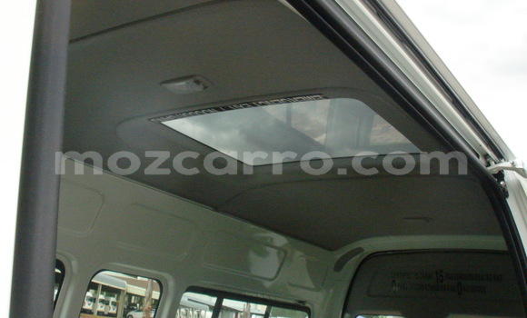 Nunua Ilio tumika Toyota Hiace Nyeupe Gari ndani ya Maputo nchini Maputo Nunua Ilio tumika Toyota Hiace Nyeupe Gari ndani ya Maputo nchini Maputo