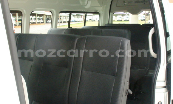 Nunua Ilio tumika Toyota Hiace Nyeupe Gari ndani ya Maputo nchini Maputo Nunua Ilio tumika Toyota Hiace Nyeupe Gari ndani ya Maputo nchini Maputo
