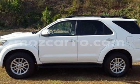 Buy Used Toyota Fortuner White Car in Lumbo in Nampula Buy Used Toyota Fortuner White Car in Lumbo in Nampula