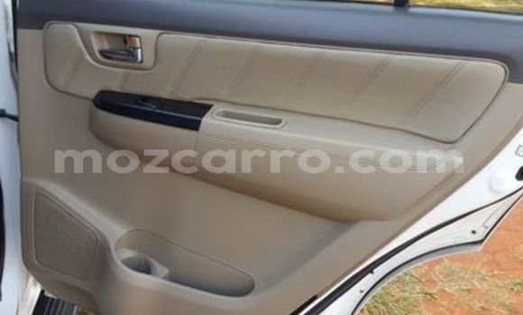 Buy Used Toyota Fortuner White Car in Lumbo in Nampula Buy Used Toyota Fortuner White Car in Lumbo in Nampula