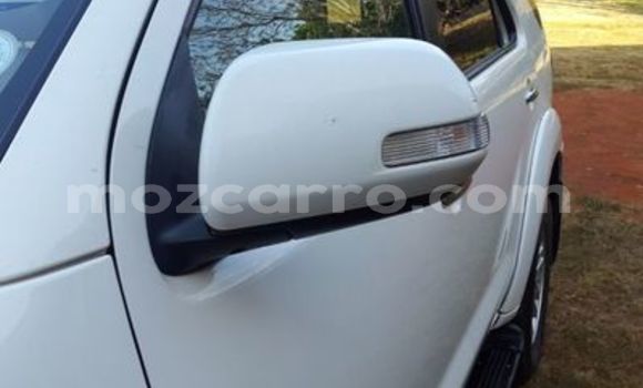 Buy Used Toyota Fortuner White Car in Lumbo in Nampula Buy Used Toyota Fortuner White Car in Lumbo in Nampula