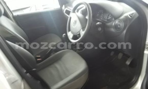 Nunua Ilio tumika Nissan NV200 Fedha Gari ndani ya Maputo nchini Maputo