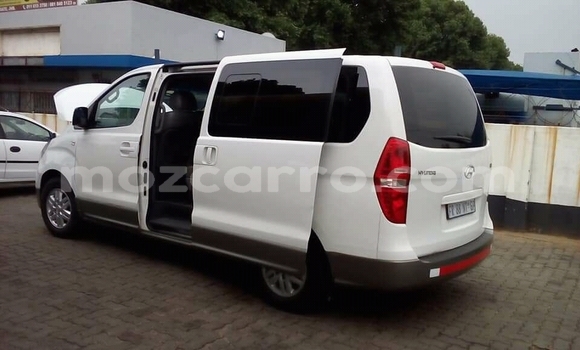 Tenga Tsaru Hyundai H1 Sirivha Mota in Achachinja in Tete Tenga Tsaru Hyundai H1 Sirivha Mota in Achachinja in Tete