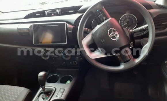 Tenga Tsaru Toyota Hilux Chena Mota in Achachinja in Tete Tenga Tsaru Toyota Hilux Chena Mota in Achachinja in Tete