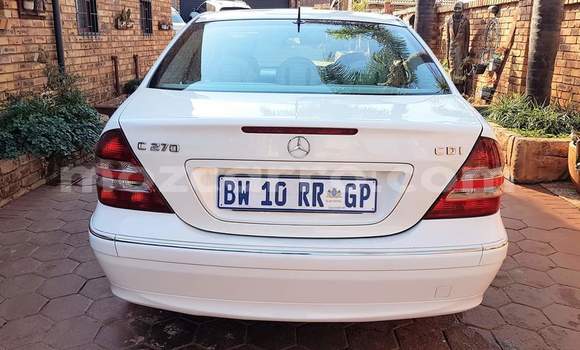 Buy Used Mercedes‒Benz C-Class White Car in Maputo in Maputo Buy Used Mercedes‒Benz C-Class White Car in Maputo in Maputo