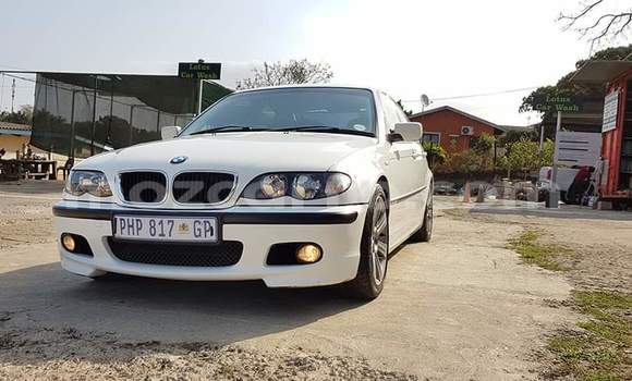 Tenga Tsaru BMW 3200 Chena Mota in Maputo in Maputo