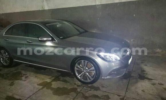 Tenga Tsaru Mercedes‒Benz C-Class Sirivha Mota in Maputo in Maputo Tenga Tsaru Mercedes‒Benz C-Class Sirivha Mota in Maputo in Maputo