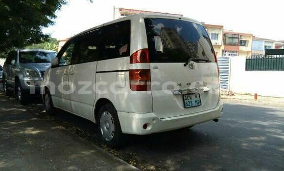 Tenga Tsaru Toyota Noah Chena Mota in Maputo in Maputo Tenga Tsaru Toyota Noah Chena Mota in Maputo in Maputo