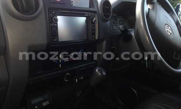Buy Used Toyota Land Cruiser Beige Car in Maputo in Maputo Buy Used Toyota Land Cruiser Beige Car in Maputo in Maputo