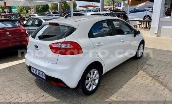 Comprar Usado Kia Rio Branco Carro em Maputo em Maputo