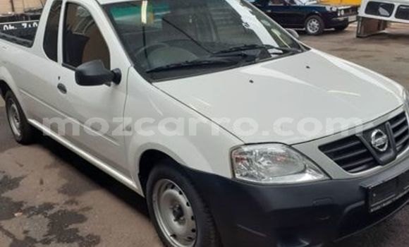 Nunua Ilio tumika Nissan NV200 Nyeupe Gari ndani ya Maputo nchini Maputo