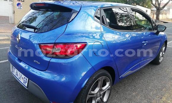 Comprar Usado Renault Clio RS Azul Carro em Balama em Cabo Delgado Comprar Usado Renault Clio RS Azul Carro em Balama em Cabo Delgado