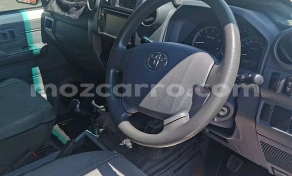 Tenga Tsaru Toyota Land Cruiser Chena Mota in Achachinja in Tete Tenga Tsaru Toyota Land Cruiser Chena Mota in Achachinja in Tete