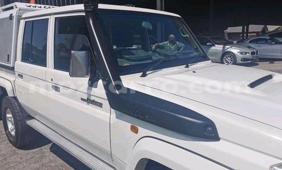 Tenga Tsaru Toyota Land Cruiser Chena Mota in Achachinja in Tete Tenga Tsaru Toyota Land Cruiser Chena Mota in Achachinja in Tete