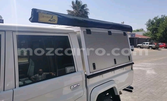 Tenga Tsaru Toyota Land Cruiser Chena Mota in Achachinja in Tete Tenga Tsaru Toyota Land Cruiser Chena Mota in Achachinja in Tete