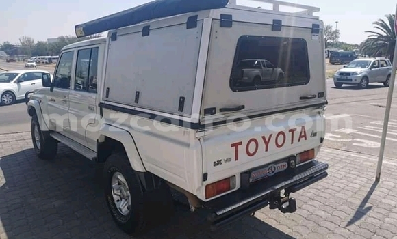 Tenga Tsaru Toyota Land Cruiser Chena Mota in Achachinja in Tete Tenga Tsaru Toyota Land Cruiser Chena Mota in Achachinja in Tete