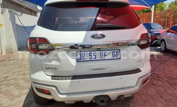 Tenga Tsaru Ford Everest Chena Mota in Achachinja in Tete Tenga Tsaru Ford Everest Chena Mota in Achachinja in Tete