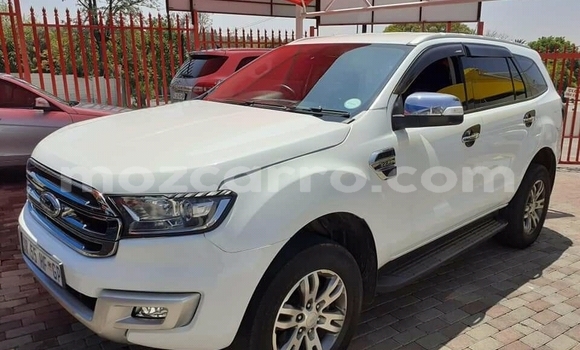 Tenga Tsaru Ford Everest Chena Mota in Achachinja in Tete Tenga Tsaru Ford Everest Chena Mota in Achachinja in Tete