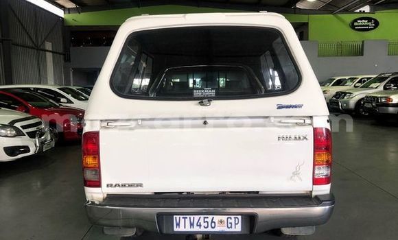 Buy Used Toyota Hilux White Car in Maputo in Maputo Buy Used Toyota Hilux White Car in Maputo in Maputo