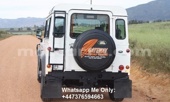 Buy Used Land Rover Defender Red Car in Maputo in Maputo Buy Used Land Rover Defender Red Car in Maputo in Maputo