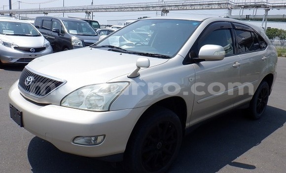 Buy Used Toyota Harrier Silver Car in Maputo in Maputo Buy Used Toyota Harrier Silver Car in Maputo in Maputo