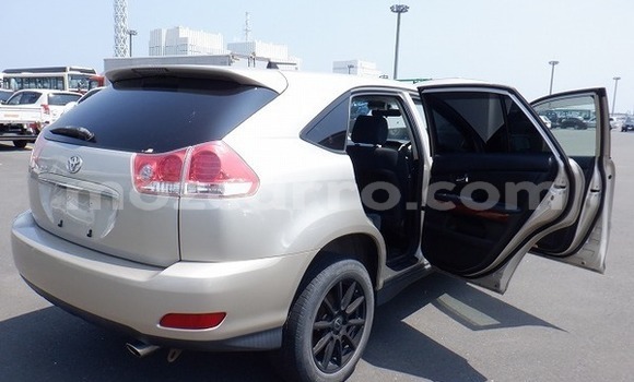 Comprar Usado Toyota Harrier Prata Carro em Maputo em Maputo Comprar Usado Toyota Harrier Prata Carro em Maputo em Maputo
