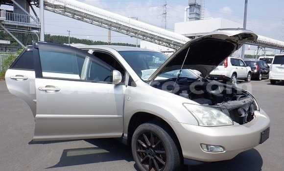 Comprar Usado Toyota Harrier Prata Carro em Maputo em Maputo Comprar Usado Toyota Harrier Prata Carro em Maputo em Maputo