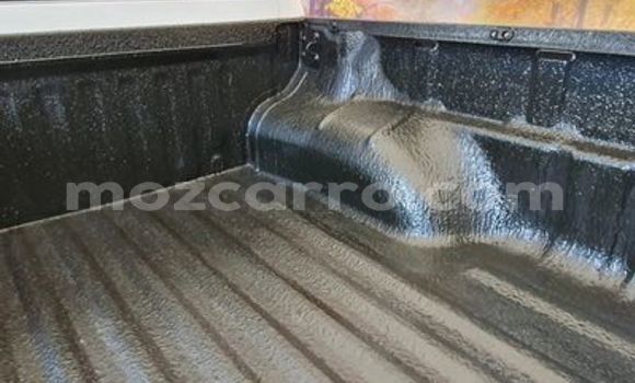 Tenga Tsaru GMC Acadia Chena Mota in Chokwe in Gaza Tenga Tsaru GMC Acadia Chena Mota in Chokwe in Gaza