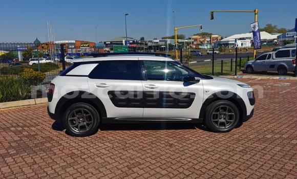 Comprar Usado Citroen C4 Aircross Branco Carro em Balama em Cabo Delgado