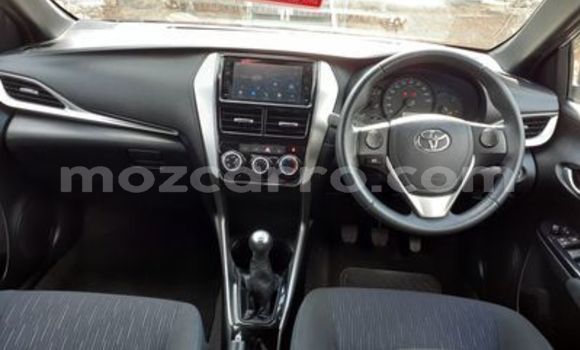 Comprar Usado Toyota Yaris Prata Carro em Balama em Cabo Delgado Comprar Usado Toyota Yaris Prata Carro em Balama em Cabo Delgado