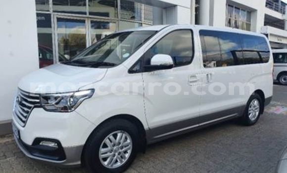 Buy Used Hyundai H1 White Car in Beira in Sofala Buy Used Hyundai H1 White Car in Beira in Sofala